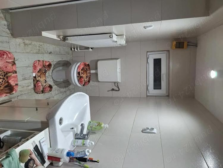 Casa de vanzare in spate la bloc privilege - 10