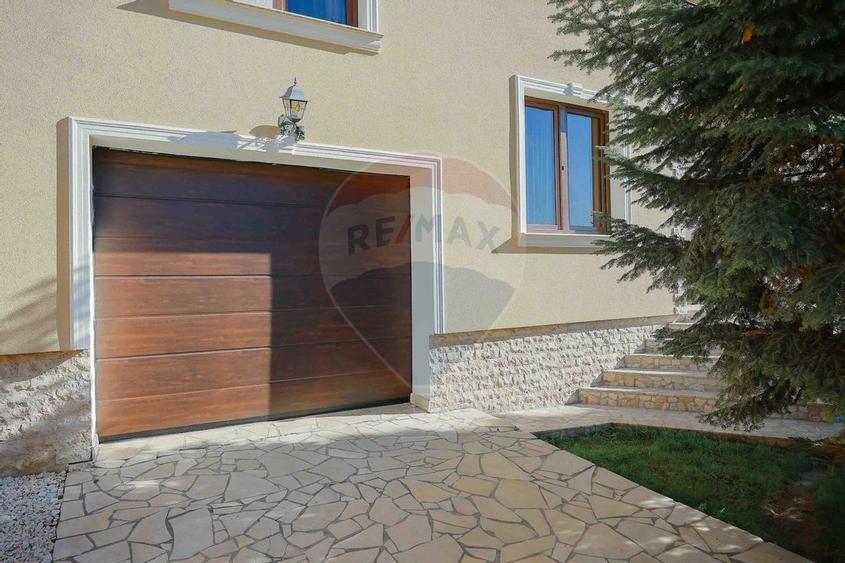 De vânzare vilă cu 7 camere, drum privat, în zona de Dealuri - 30