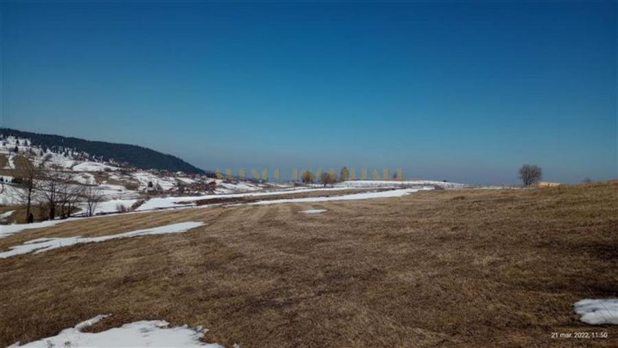 De vanzare teren in Marisel - 5