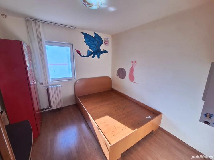 VAND SCHIMB APARTAMENT - INEL 2 ETAJ 2 3 Camere Decomandate cu 2 Baii - Balcon - Centrala Propri - 5