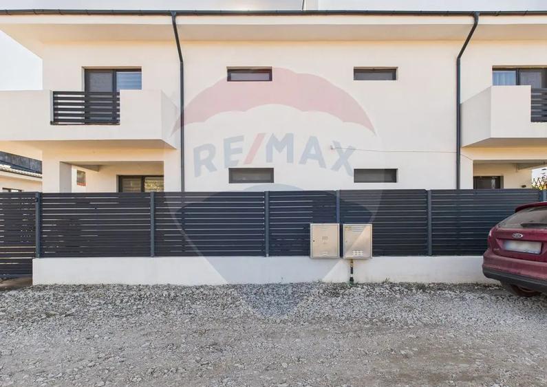 Duplex 85 mp utili, curte 200 mp vedere la lac ?i p?... - 13