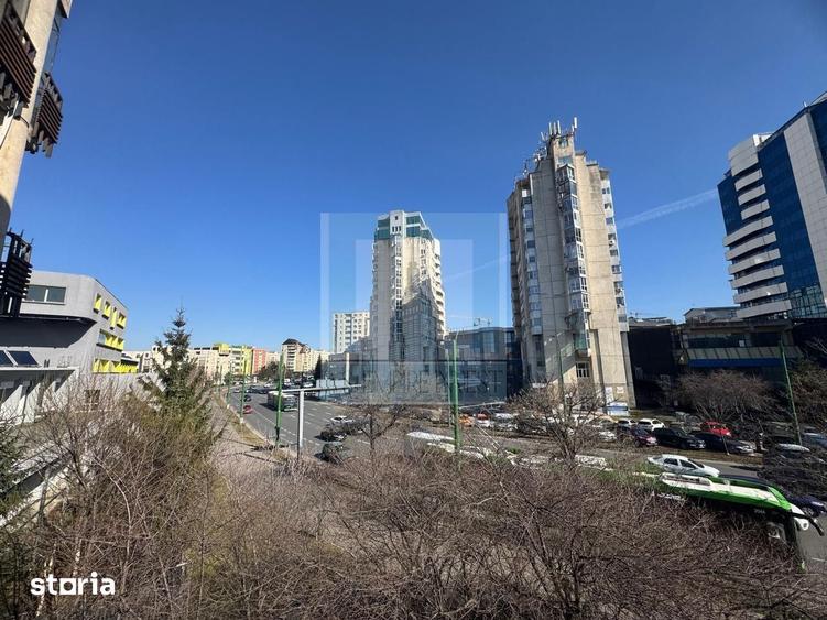 Apartament cu 3 camere în Centrul Civic