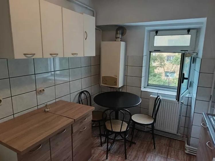Apartament cu 2 camere, DECOMANDAT, zona Pacurari-Moara de Foc - 1