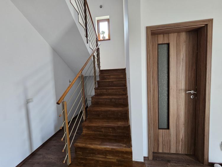 Casă individuală deosebită, P+M, construcție 2014, loc. Chișoda (TM), comision 0 - 13