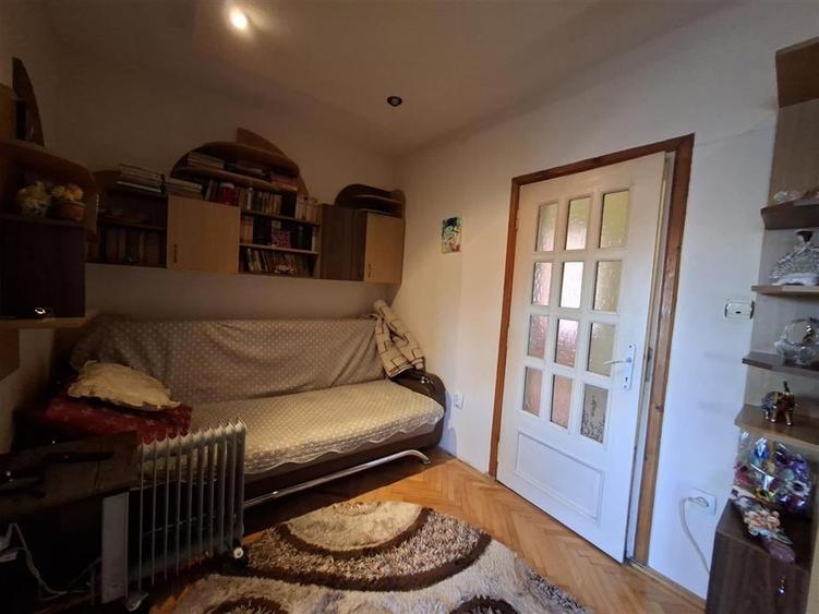 Casa Individuala 6 camere garaj 650 mp Teren zona Piata Cluj - 15