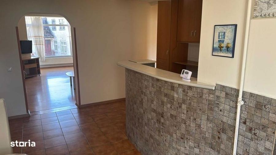 Inchiriez apartament mobilat 3 camere plus dressing in Cornesti etaj 1 - 6
