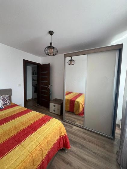 Apartament 3 camere decomandat Turceni - 4