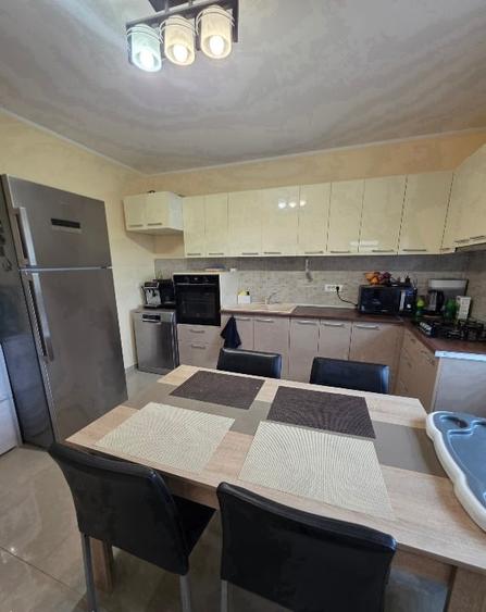 Proprietar vand casa individuala cu 4 camere si teren de 820 mp - Dumbravita - 8