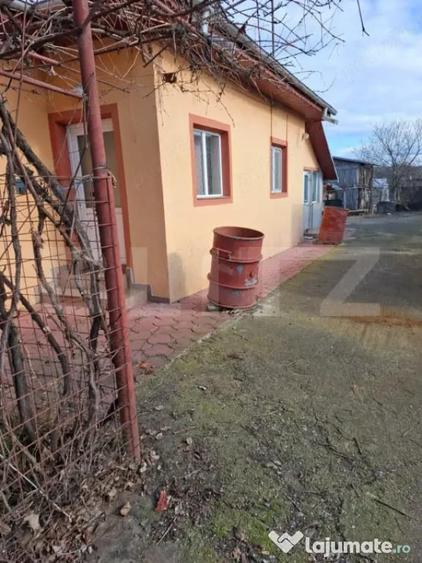 Casă cu 4 camere cu Teren 900 Mp în Lipănești