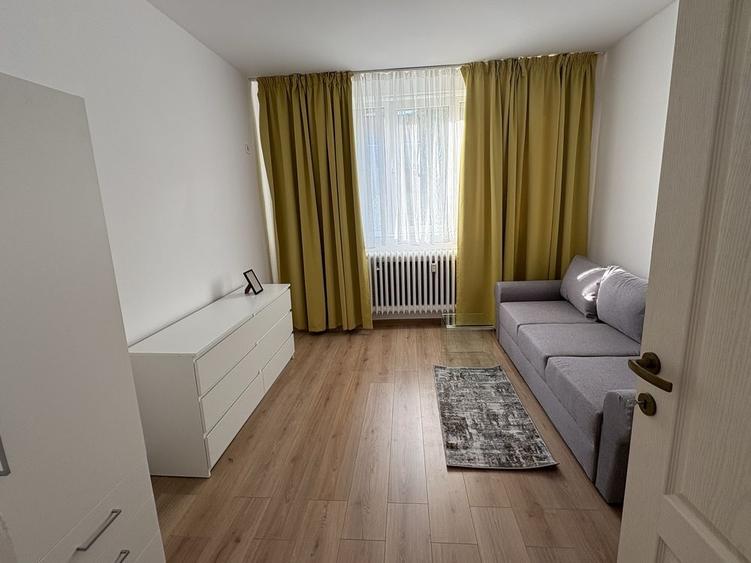 Garsoniera mobilata, etaj 3 in zona Astra - 1