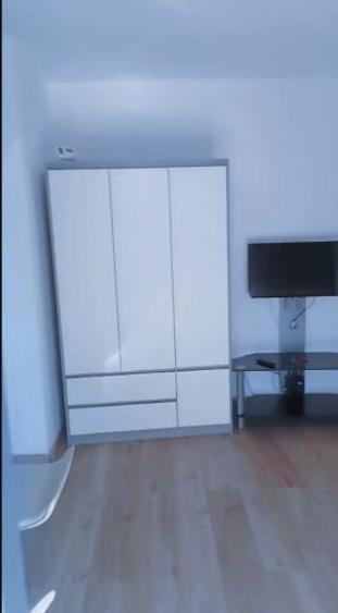 Apartament cu 2 camere semidecomandat în Tractorul - 2