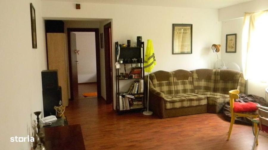 Proprietar apart 2 camere Trapezului, 1 Decembrie 1918 , 10 m metrou - 2