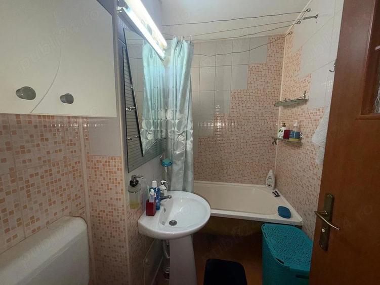 Vand apartament etaj 3 - 6