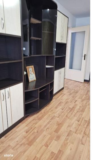 Apartament cu balcon ?i lift, aproape de facilita?i - 1