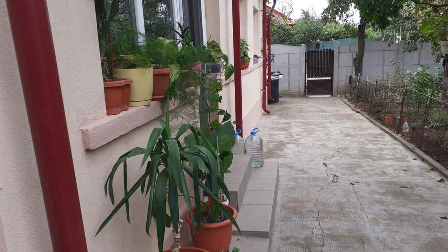 Casa cu 3 camere ,bucatarie ,baie ,teren la 8,5 km de Selgros Craiova - 4