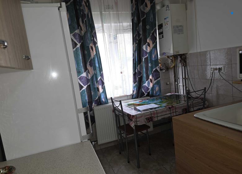 Garsonieră decomandată în Prundu