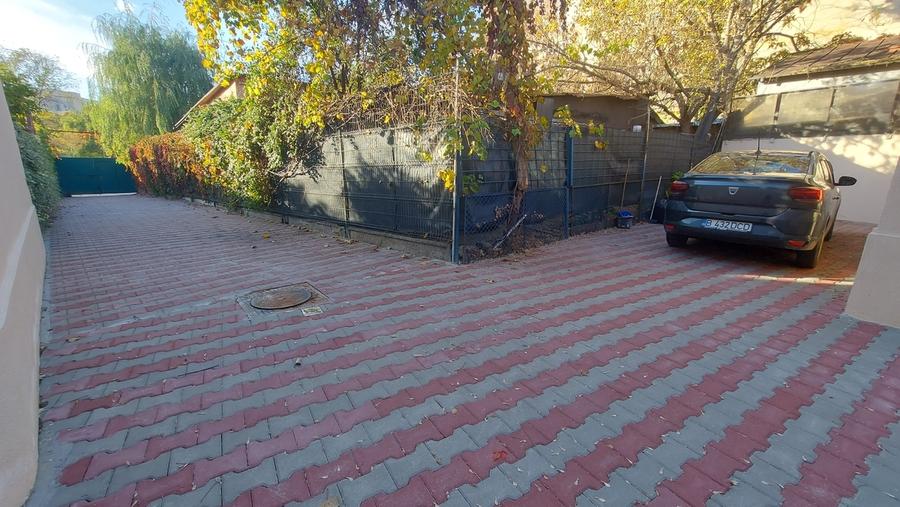 Stirbei Voda, Berzei, casa boiereasca singur curte - 4