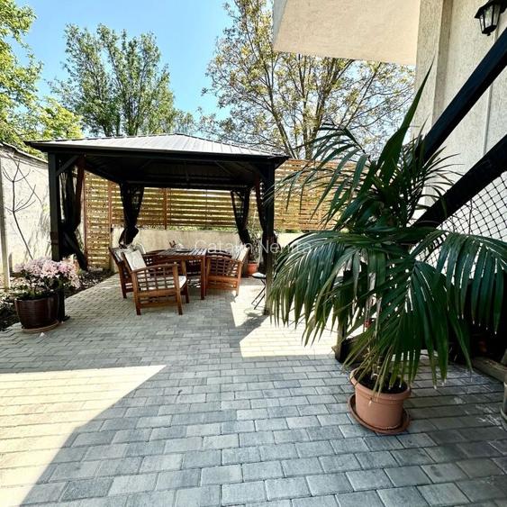 Vanzare 4 camere 149 mpc+curte 139 mp+4 locuri de parcare subterana