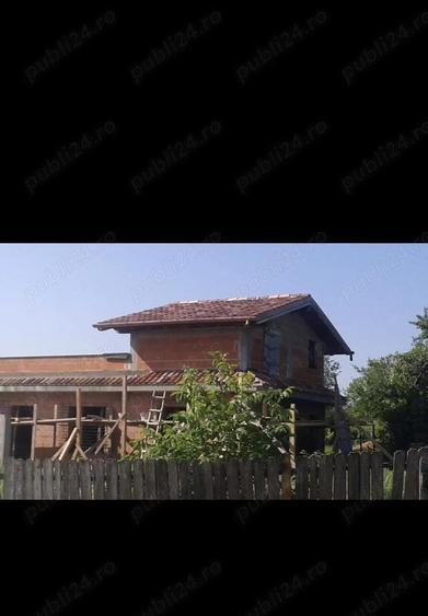 Casa ?i teren de vanzare - 9