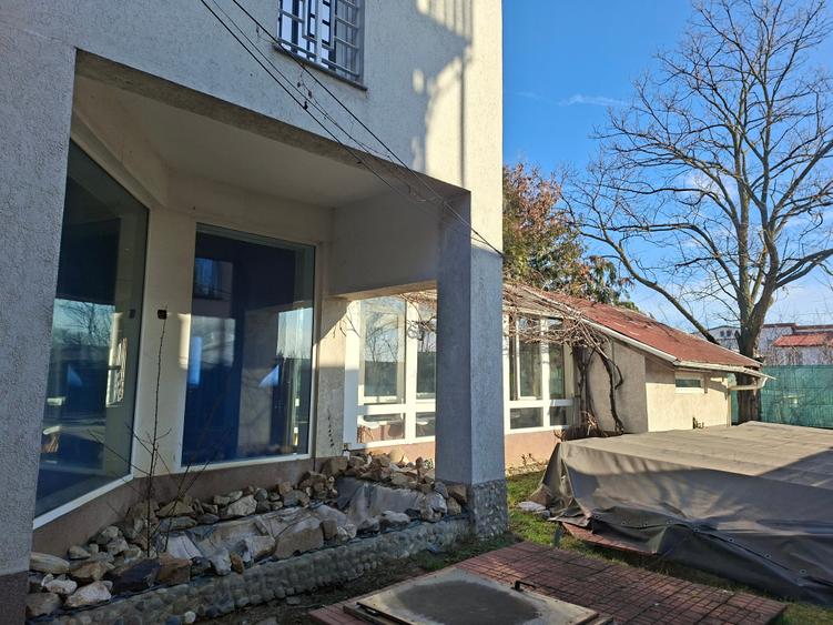Langa Parc Padurice, pentru locuit sau afacere - 36