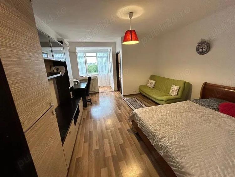 Piata Muncii - Maior Coravu - 1