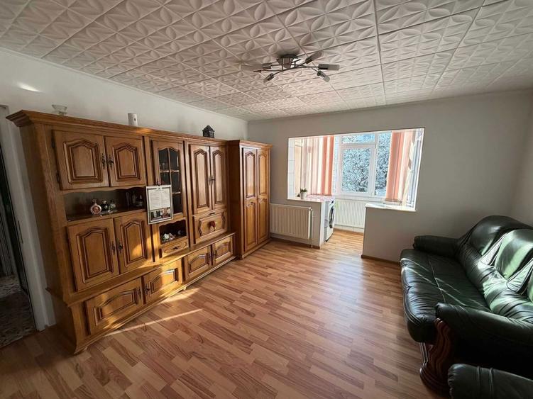 Vand apartament 4 camere, loc de parcare, mobilat, etaj 3 - Gavana II - 1