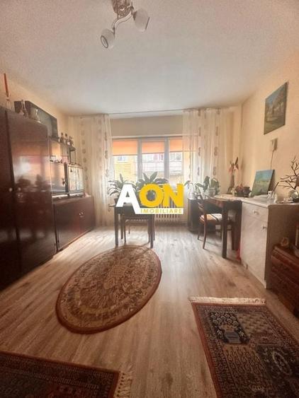 Garsoniera Etaj 1, Zona Cetate, Decomandata - 1