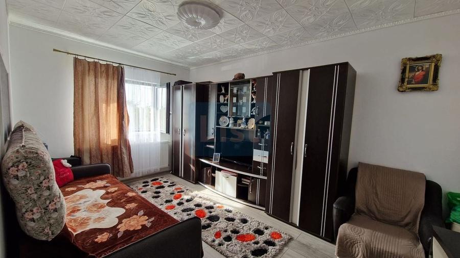 Casă cu 5 camere cu Canalizare în Satu Nou de Sus