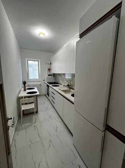 Apartament cu 2 camere decomandat în Militari