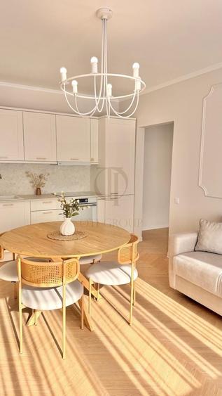 Apartament cu 3 camere semidecomandat în Florești