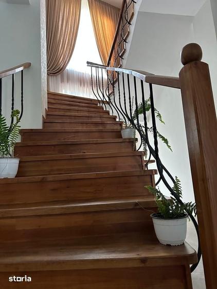Casă cu Teren 2080 Mp în Central