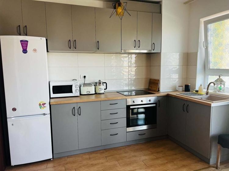 Apartament cu 3 camere decomandat în Nufărul