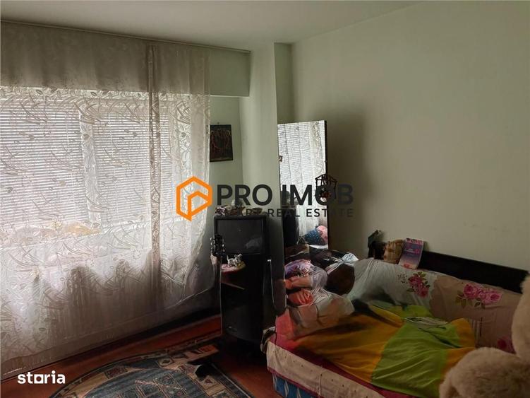 Apartament cu 4 camere decomandat în Unirii Sud