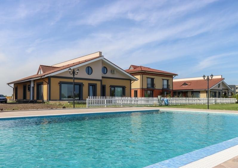 Duplex cu 5 camere cu Teren 600 Mp în Odăi