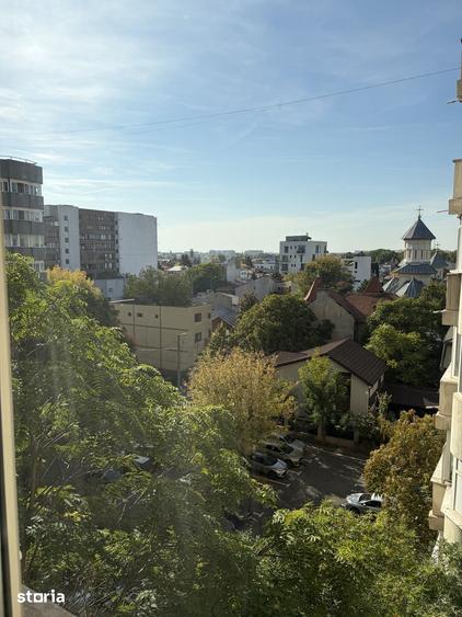 Apartament cu 3 camere decomandat în Giurgiului