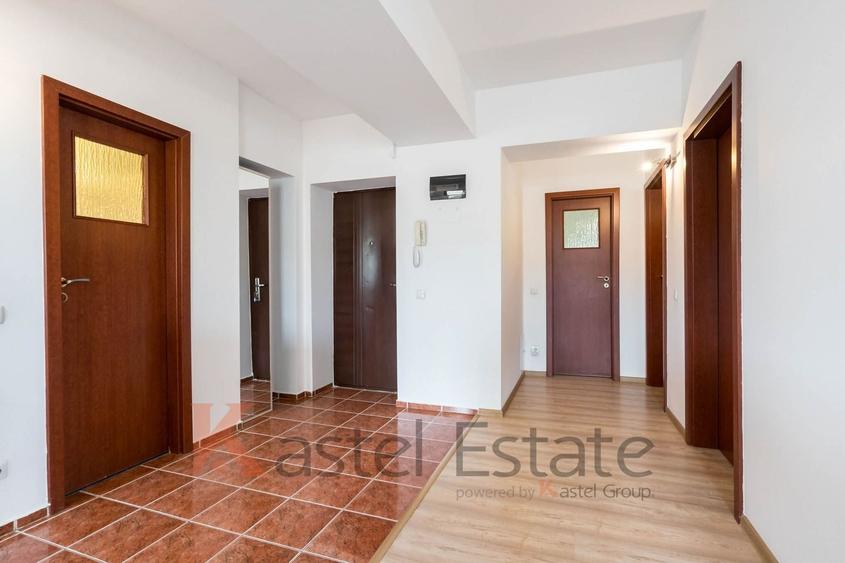 Apartament cu 3 camere, mobilat în Tineretului
