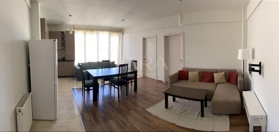 Apartament cu 3 camere semidecomandat, mobilat în Florești