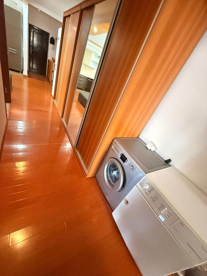Apartament cu 3 camere semidecomandat în Florești
