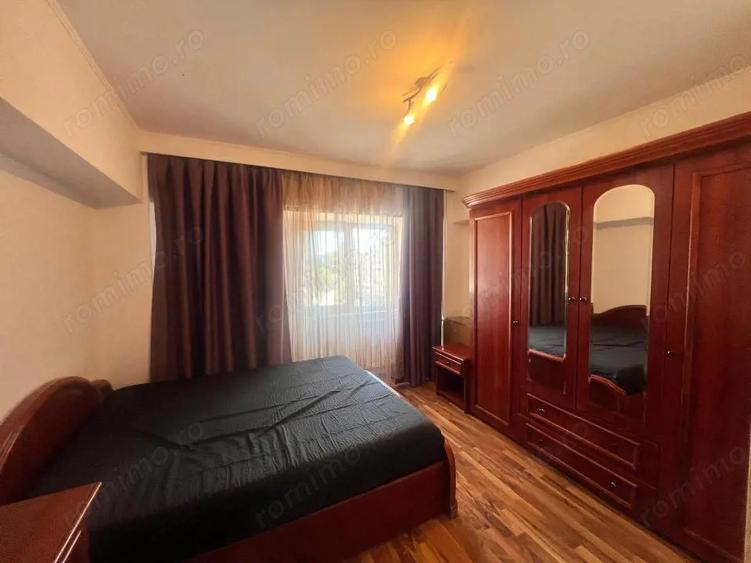 Apartament cu 2 camere decomandat în Trocadero