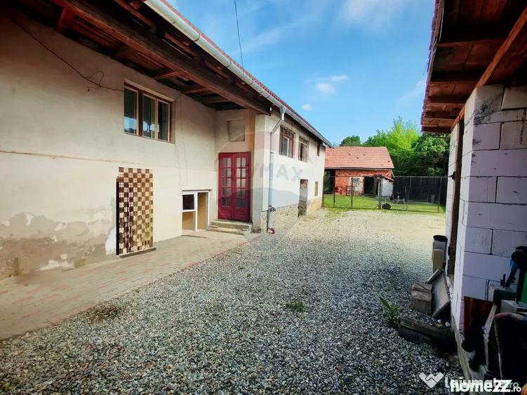 Casă cu 3 camere cu Teren 1757 Mp în Ultracentral