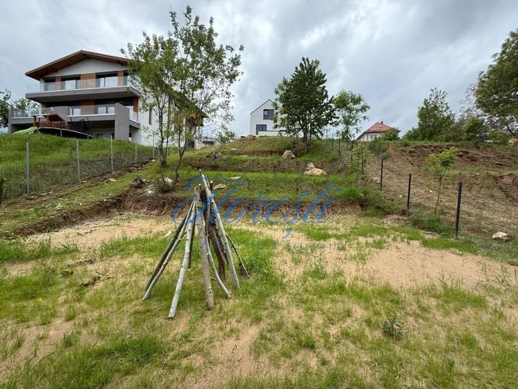 Casă individuală cu 4 camere cu Canalizare în Feleacu