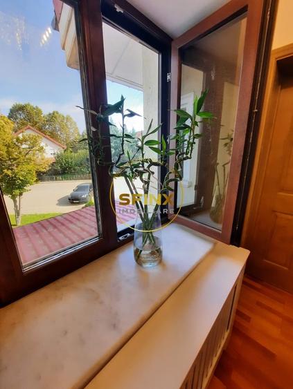 Duplex cu 5 camere cu Canalizare în Iancu Nicolae