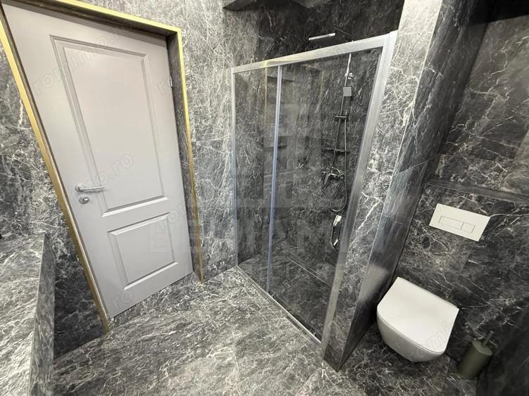 Casă cu Teren 496 Mp în Cârcea