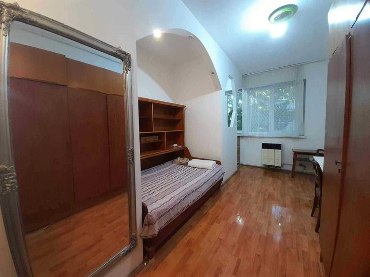 Apartament decomandat în Păsăreni