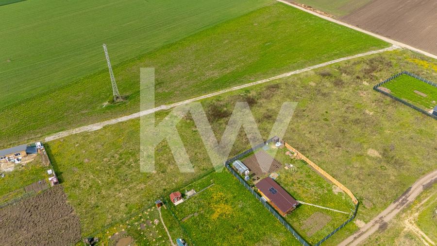 Teren Construcții intravilan de 963 mp, în Hălchiu