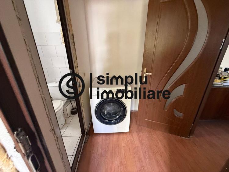 Apartament cu 2 camere semidecomandat în Craiovița Nouă