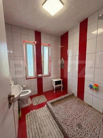 Casă cu Teren 498 Mp în Jucu