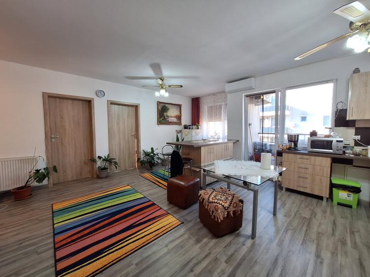 Apartament cu 3 camere semidecomandat în Florești — fotografia 2