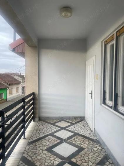 Casă cu Teren 91 Mp în Central
