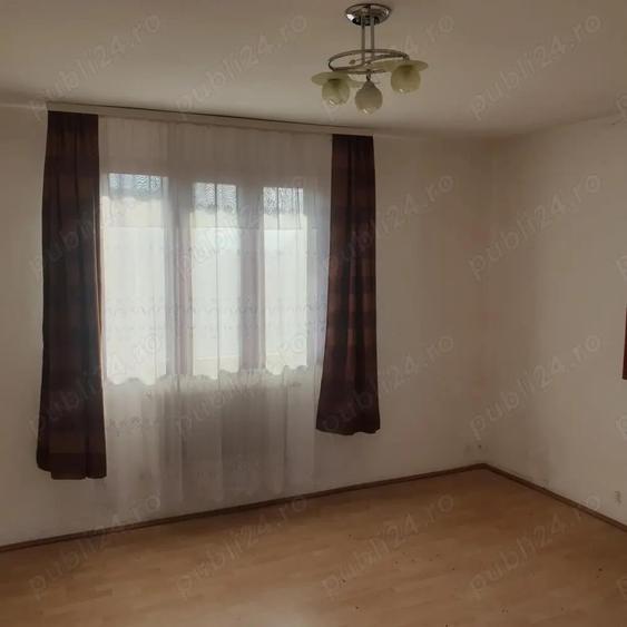 Casa Vadu Moldovei... 2 imobile...14 camere - 4